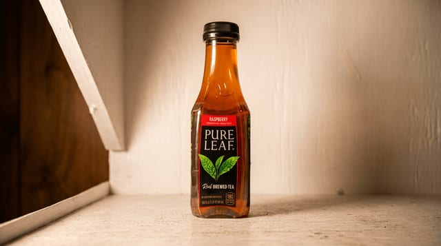 Pure Leaf Raspberry Tea (18 oz).