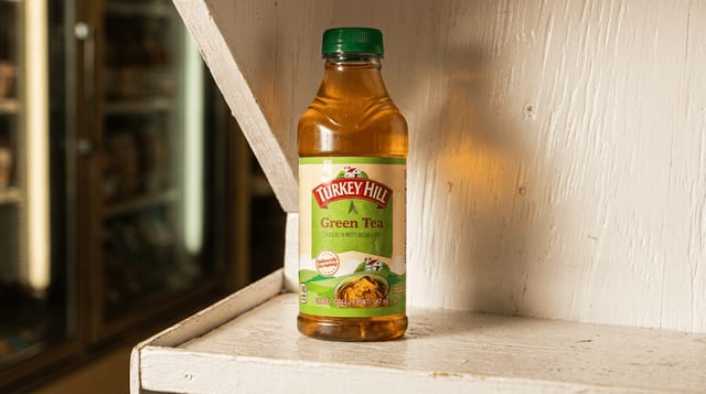 Turkey Hill Green Tea (18.5 oz).