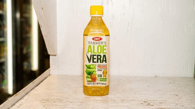 Aloe Vera Pineapple (16 oz).