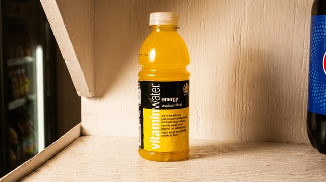 Vitamin Water Tropical Citrus.